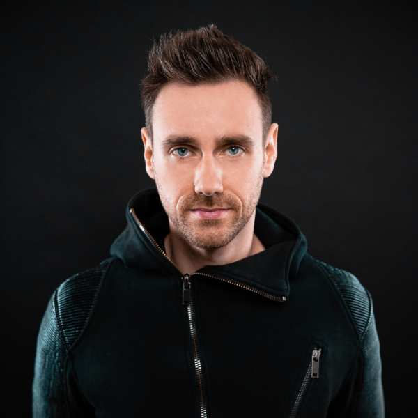 Oliver Magenta